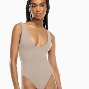 aritzia Babaton contour v neck bodysuit tank top